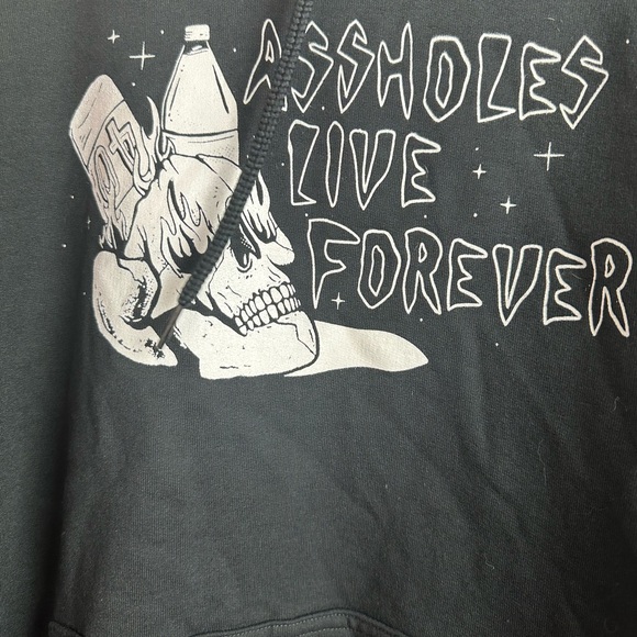 Assholes Live Forever Black White Flame Skull 40oz Bottle Graphics Hoodie Size L - Picture 8 of 15
